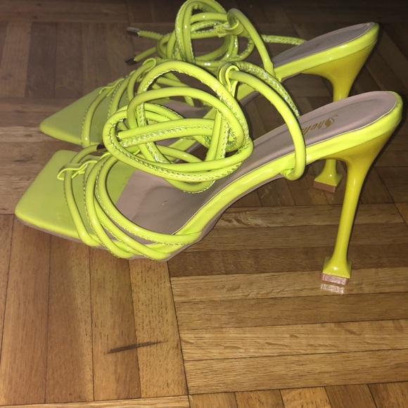 Open toe lace up high heeled sandals - Picture 3 of 3